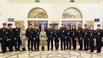 Xúc động cuộc gặp mặt của đồng chí Thứ trưởng với lực lượng Việt Nam ở Phái bộ MINUSCA