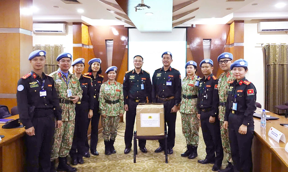 Xúc động cuộc gặp mặt của đồng chí Thứ trưởng với lực lượng Việt Nam ở Phái bộ MINUSCA