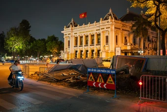 Xuyên đêm thi công dự án chống ngập ở trung tâm Thủ đô