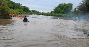 Xuyên đêm tìm nam sinh lớp 12 mất tích lúc tắm sông