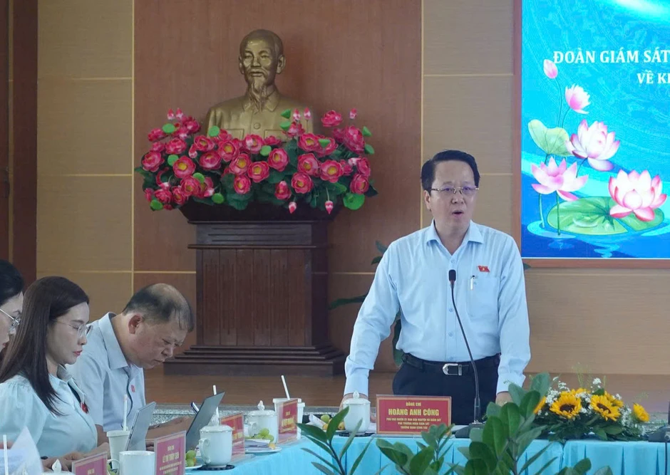 Y tế cơ sở ‘gồng gánh’ nhiều nhiệm vụ sau sắp xếp chính quyền địa phương hai cấp Y tế cơ sở ‘gồng gánh’ nhiều nhiệm vụ sau sắp xếp chính quyền địa phương hai cấp