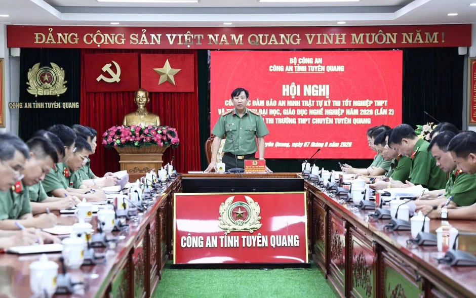Yêu cầu của đại tá công an liên quan kỳ thi lại ở trường chuyên Tuyên Quang Yêu cầu của đại tá công an liên quan kỳ thi lại ở trường chuyên Tuyên Quang