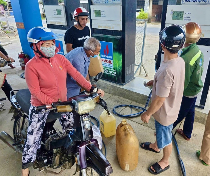 Yêu cầu người kinh doanh xăng dầu tuyệt đối không găm hàng Yêu cầu người kinh doanh xăng dầu tuyệt đối không găm hàng