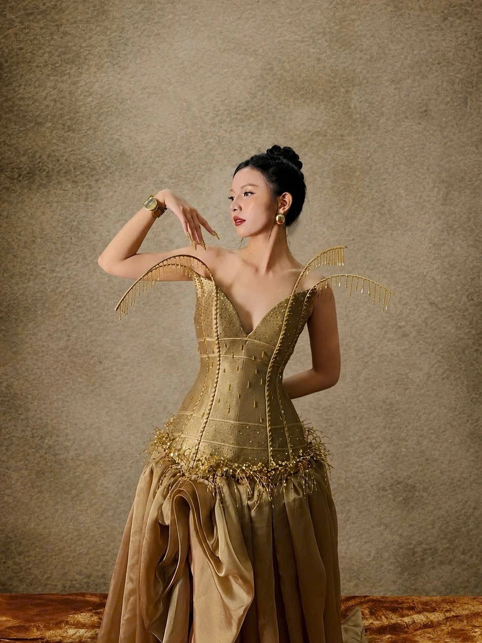 “Ngọc Nữ Trời Nam”- bộ sưu tập thời trang ấn tượng của NTK trẻ Đỗ Quang Trường “Ngọc Nữ Trời Nam”- bộ sưu tập thời trang ấn tượng của NTK trẻ Đỗ Quang Trường