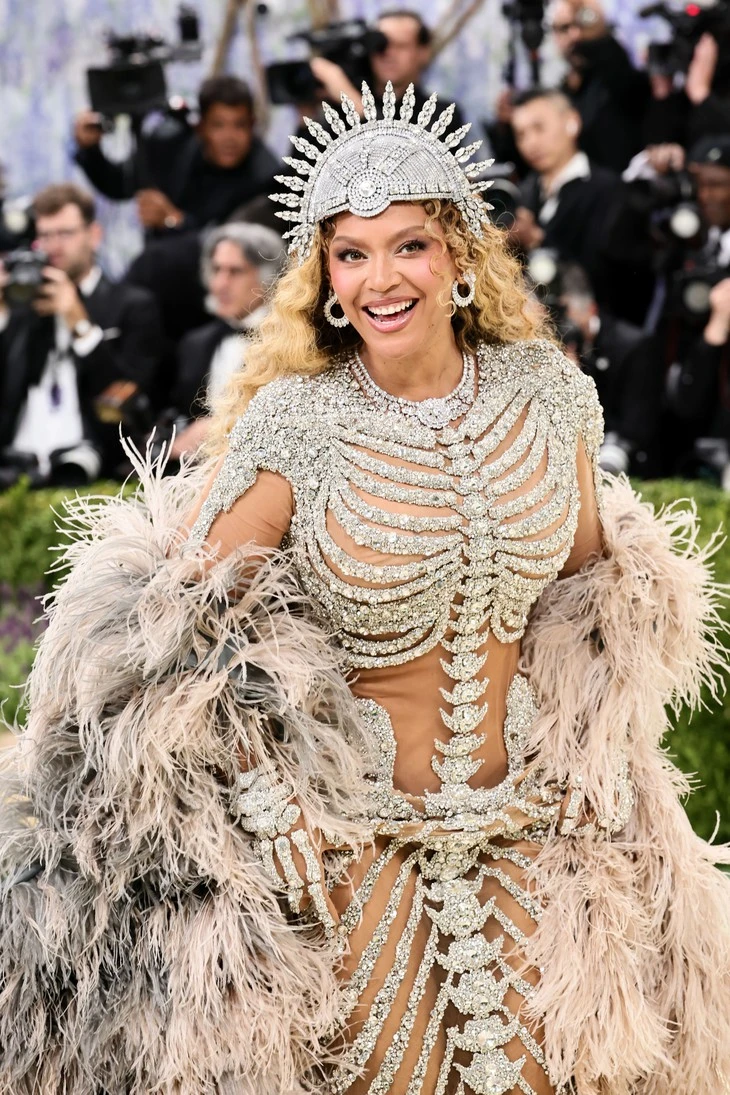 10 tuyệt tác trang sức kim cương đẹp nhất Met Gala 2026 10 tuyệt tác trang sức kim cương đẹp nhất Met Gala 2026