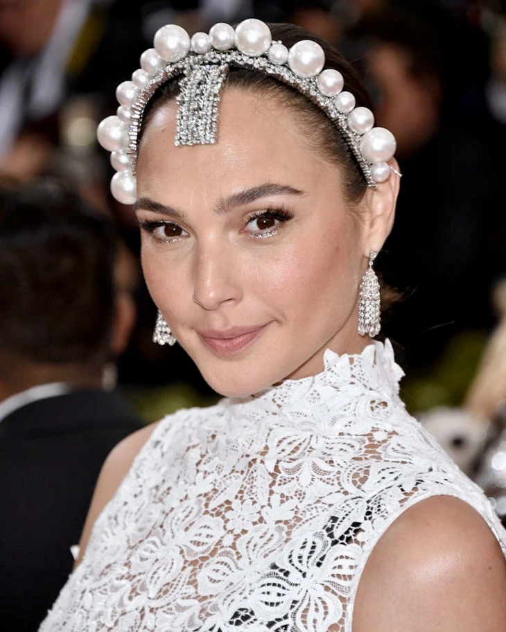 10 tuyệt tác trang sức kim cương rực rỡ bậc nhất lịch sử Met Gala 10 tuyệt tác trang sức kim cương rực rỡ bậc nhất lịch sử Met Gala