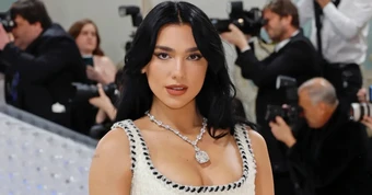 10 tuyệt tác trang sức kim cương rực rỡ bậc nhất lịch sử Met Gala