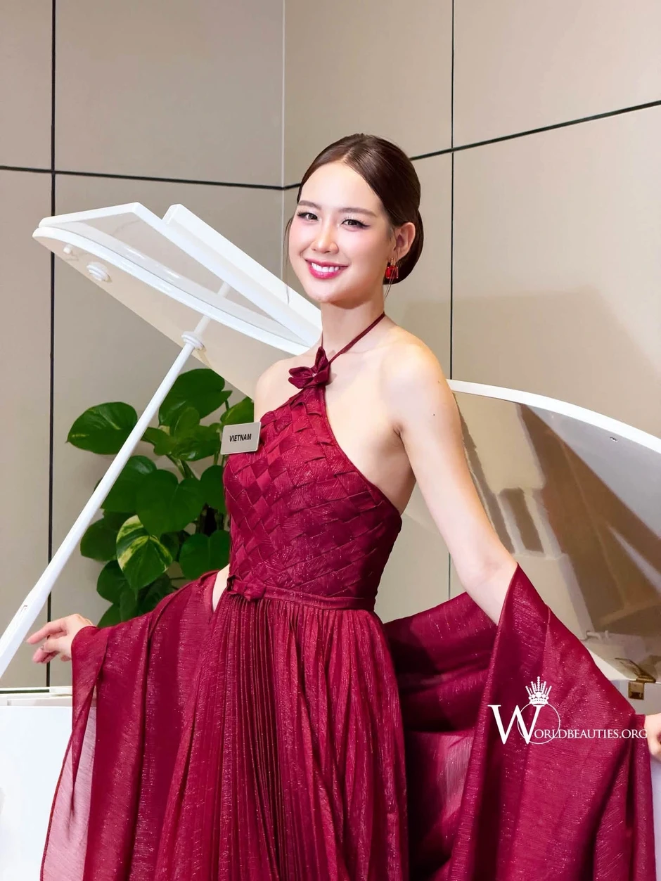 111 người đẹp trình diễn áo dài tại đêm khai mạc Miss World 2026 ở Việt Nam 111 người đẹp trình diễn áo dài tại đêm khai mạc Miss World 2026 ở Việt Nam