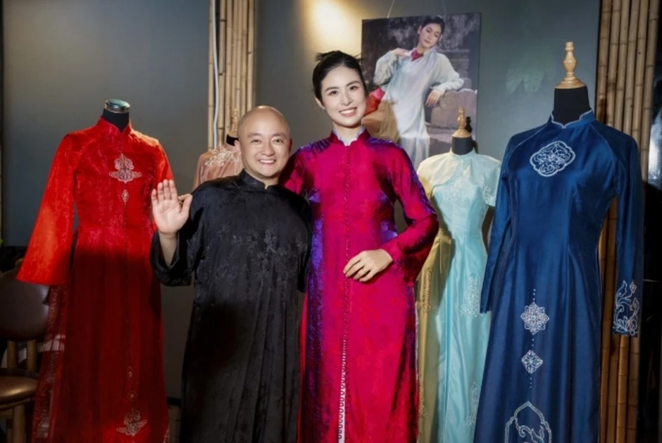 Áo dài Việt qua triển lãm 'Nét họa áo ta' Áo dài Việt qua triển lãm 'Nét họa áo ta'