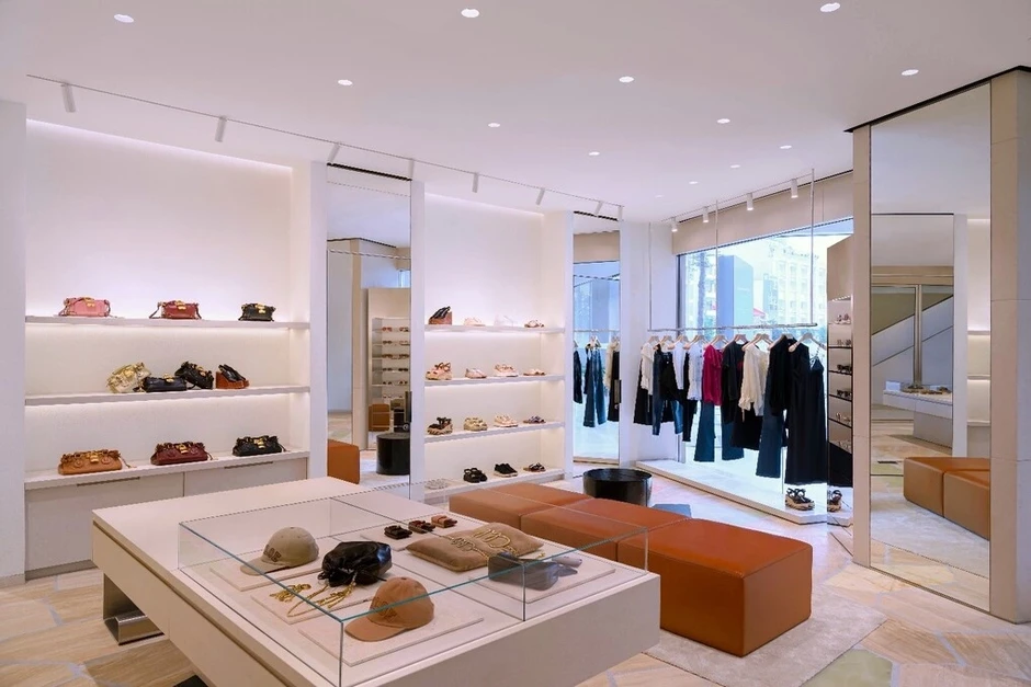 Chloé khai trương cửa hàng đầu tiên tại Việt Nam Chloé khai trương cửa hàng đầu tiên tại Việt Nam