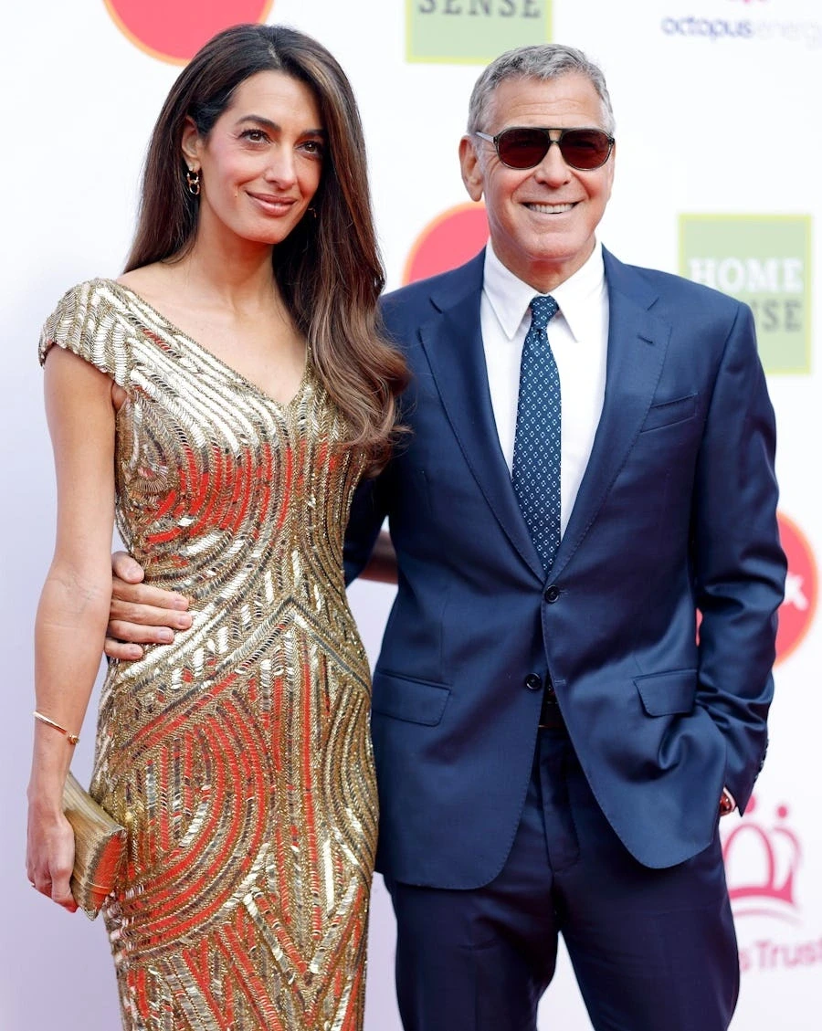 Đầm dạ hội gần 3 tỷ đồng của vợ tài tử George Clooney nổi bật tại tiệc hoàng gia Đầm dạ hội gần 3 tỷ đồng của vợ tài tử George Clooney nổi bật tại tiệc hoàng gia