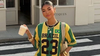 Giới trẻ diện mốt áo đấu mùa World Cup - Báo TinVina