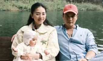 Gu mặc của Ngô Thanh Vân khi làm mẹ