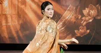 Hoa hậu Phương Oanh khoe vẻ đẹp nàng thơ trong tà áo dài xứ Huế