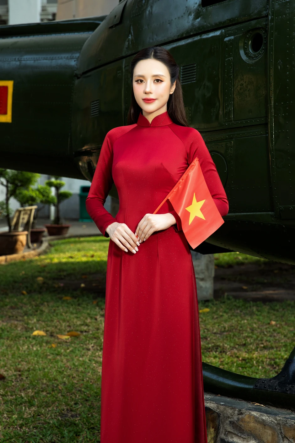Hoa hậu Tô Diệp Hà diện áo dài, xúc động khi lần đầu đến Bảo tàng TPHCM Hoa hậu Tô Diệp Hà diện áo dài, xúc động khi lần đầu đến Bảo tàng TPHCM