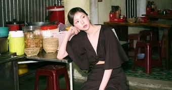 'Mỹ nhân đẹp nhất Hàn Quốc' Chae Soo Bin thả dáng tại Việt Nam