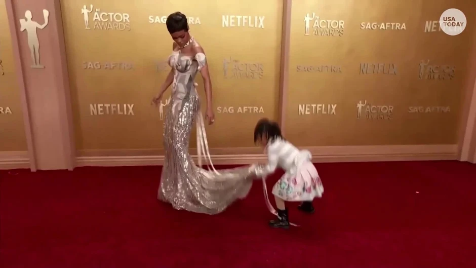 Mỹ nh&acirc;n Hollywood mặc gợi cảm tr&ecirc;n thảm đỏ tiền Oscar