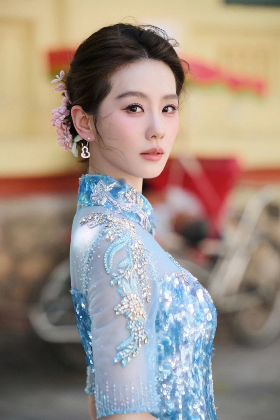 Mốt 'má đỏ vì nắng gắt' hot sau ảnh Lưu Thi Thi ở Hà Nội