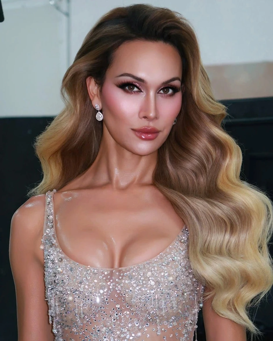 Người đẹp Mỹ đăng quang Miss International Queen, đại diện Việt lọt Top 12
