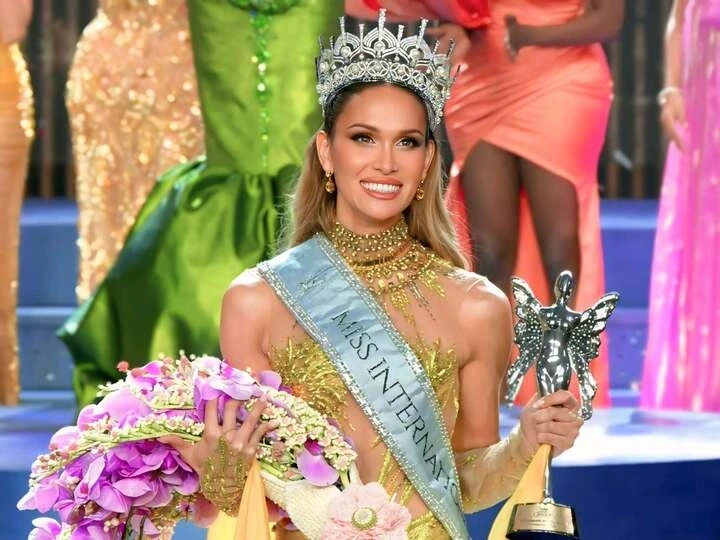 Người đẹp Mỹ đăng quang Miss International Queen, đại diện Việt lọt Top 12