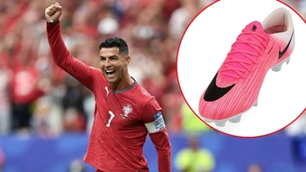 Những đôi giày mang dấu ấn cuộc đời Ronaldo - Báo TinVina