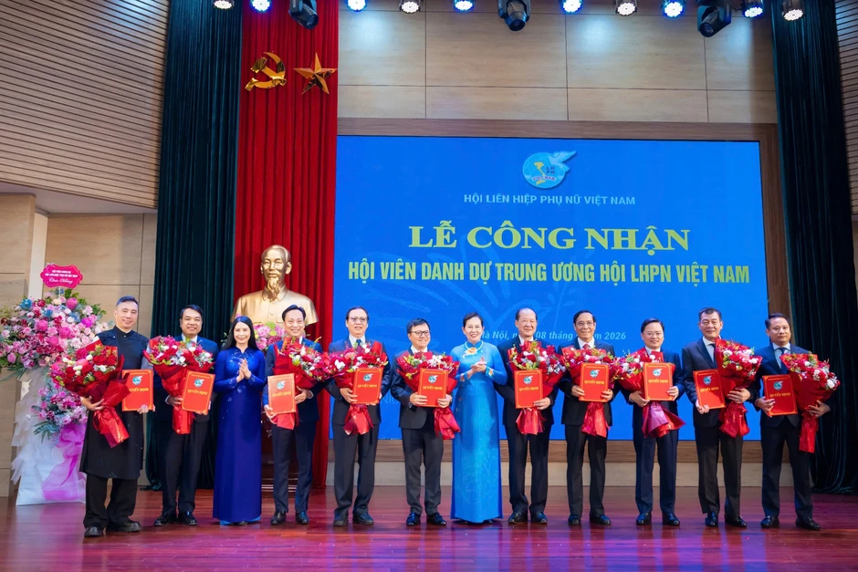 NTK Đỗ Trịnh Hoài Nam: Từ dạy nghề áo dài đến danh hiệu Hội viên danh dự NTK Đỗ Trịnh Hoài Nam: Từ dạy nghề áo dài đến danh hiệu Hội viên danh dự
