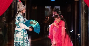 NTK Võ Việt Chung đưa hát bội, đờn ca tài tử vào show thời trang