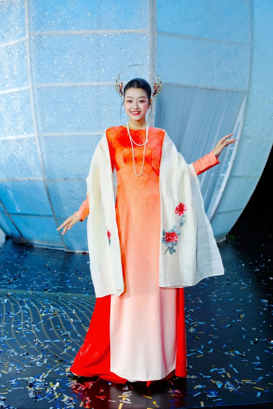 NTK Vũ Thảo Giang và bản giao hưởng vàng son dệt từ di sản Việt NTK Vũ Thảo Giang và bản giao hưởng vàng son dệt từ di sản Việt