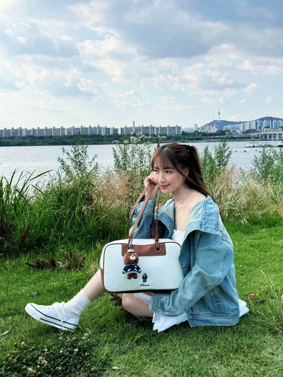Phong c&aacute;ch đời thường của H&ograve;a Minzy