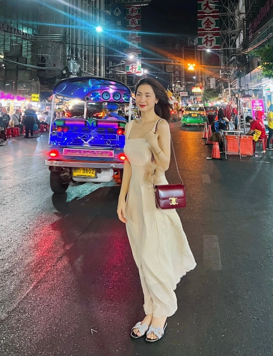 Phong c&aacute;ch đời thường của H&ograve;a Minzy