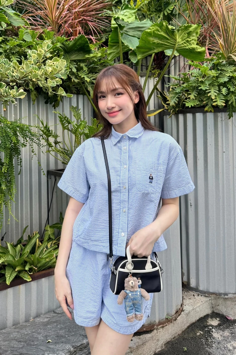 Phong c&aacute;ch đời thường của H&ograve;a Minzy