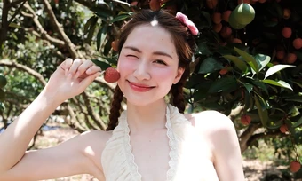 Phong cách đời thường của Hòa Minzy