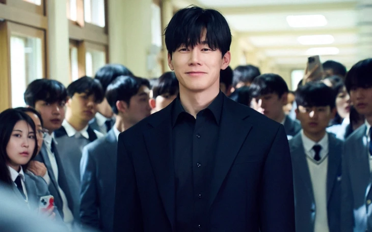 Phong cách 'hack tuổi' của Jin Ki Joo Phong cách 'hack tuổi' của Jin Ki Joo