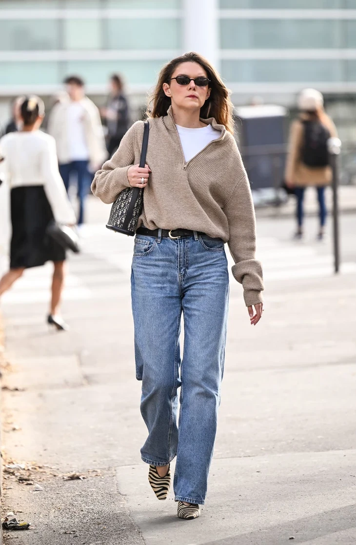 Quần jeans ống đứng trở lại xu hướng, đâu là kiểu giày phù hợp nhất? Quần jeans ống đứng trở lại xu hướng, đâu là kiểu giày phù hợp nhất?