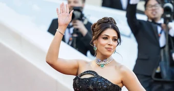 Thảm đỏ Cannes có đầm của nhà thiết kế Việt
