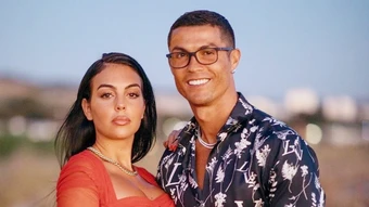 Thời trang sánh đôi của Ronaldo và Georgina Rodríguez