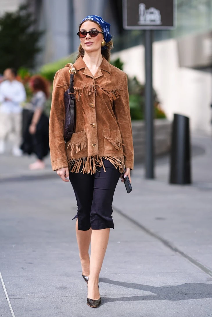 Thời trang tua rua và 6 cảm hứng mặc đẹp từ tủ đồ fashionista Thời trang tua rua và 6 cảm hứng mặc đẹp từ tủ đồ fashionista