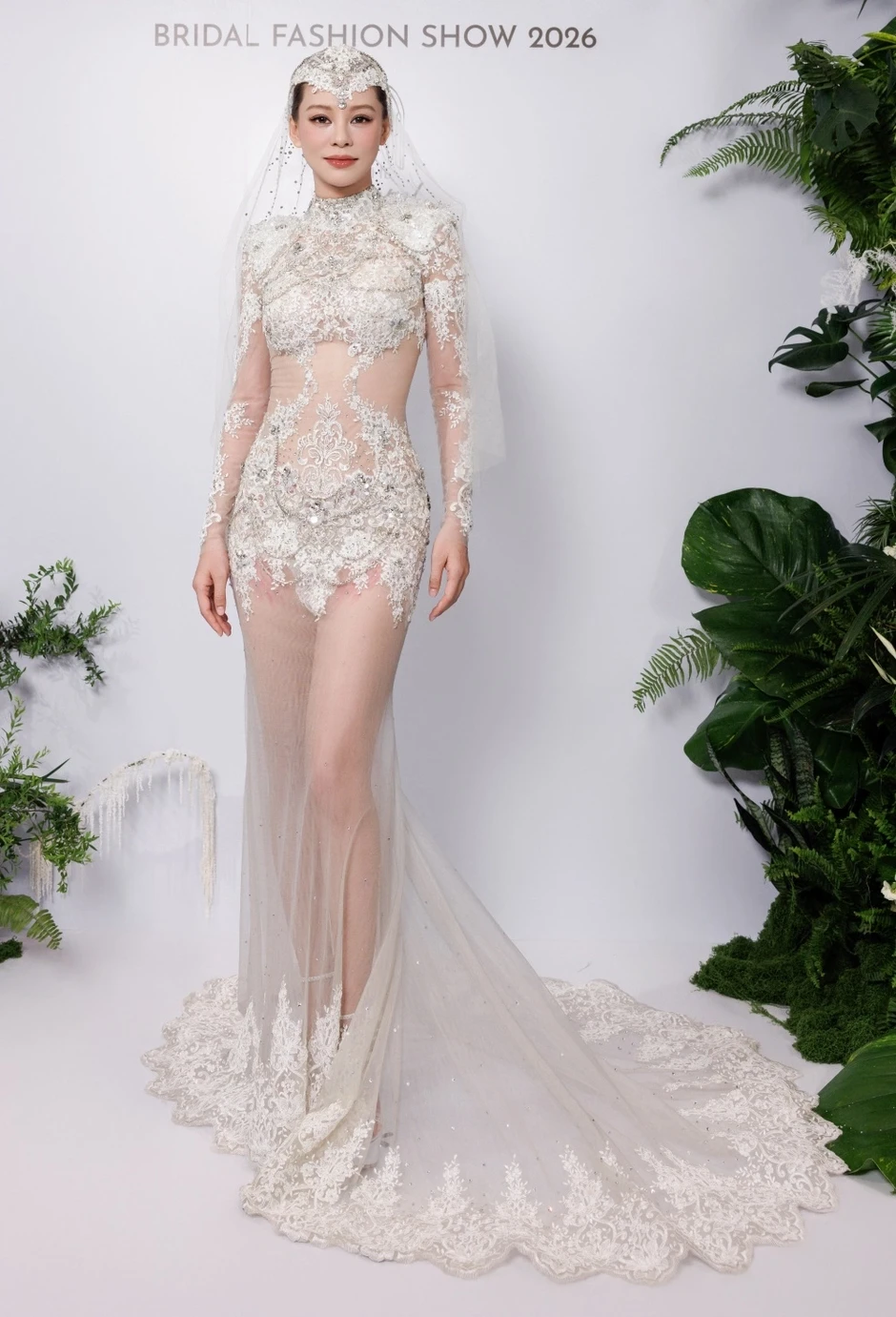 Thủy Tiên và dàn mỹ nhân mặc gợi cảm lên thảm đỏ Thủy Tiên và dàn mỹ nhân mặc gợi cảm lên thảm đỏ