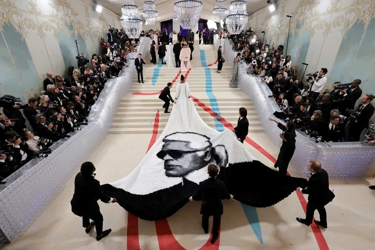 Tỉ phú Jeff Bezos tài trợ Met Gala: Đêm hội xa hoa của giới siêu giàu