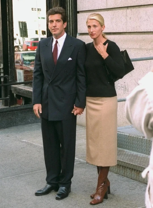 Tủ đồ tối giản của con dâu Tổng thống Kennedy