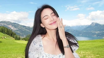 Váy áo hè của 'Ma nữ đẹp nhất Thái Lan'