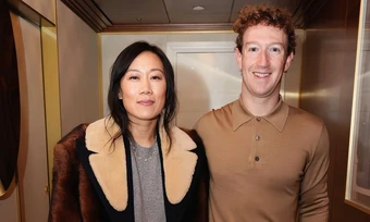 Vợ chồng tỷ phú Mark Zuckerberg chưng diện ở show Prada