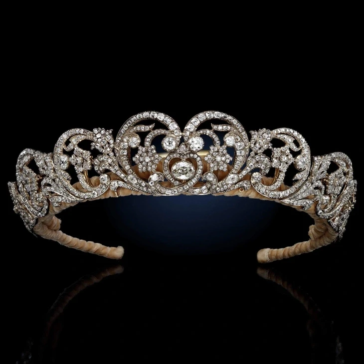 Vương miện vô giá của Công nương Diana nay vẫn chưa có người thừa kế