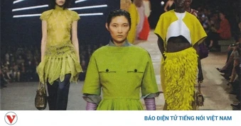 Xanh dương lạnh và vàng Acacia: Hai gam màu định hình thời trang Xuân – Hè 2026