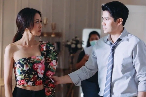 "Đổ mồ hôi sôi nước mắt" nơi xứ lạ, về nước tôi phát hiện trắng tay "Đổ mồ hôi sôi nước mắt" nơi xứ lạ, về nước tôi phát hiện trắng tay