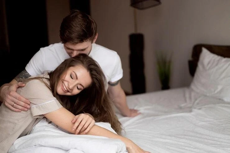 "Trót dại” với chị giúp việc lớn tuổi và cái kết ngoài tưởng tượng của tôi "Trót dại” với chị giúp việc lớn tuổi và cái kết ngoài tưởng tượng của tôi