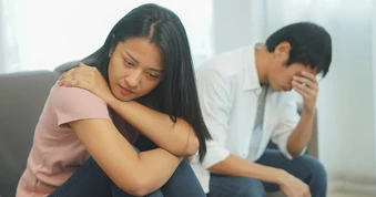 Bạn trai nói lời cầu hôn, sau đó tiết lộ một bí mật khiến tôi sốc nặng