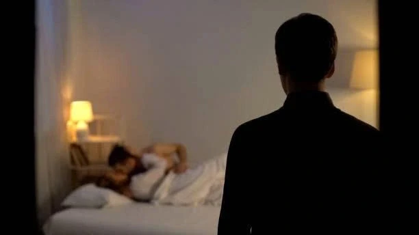 Bị bắt gặp vào nhà nghỉ với sếp, vợ tôi nói vào đó “nghỉ trưa cho mát” Bị bắt gặp vào nhà nghỉ với sếp, vợ tôi nói vào đó “nghỉ trưa cho mát”
