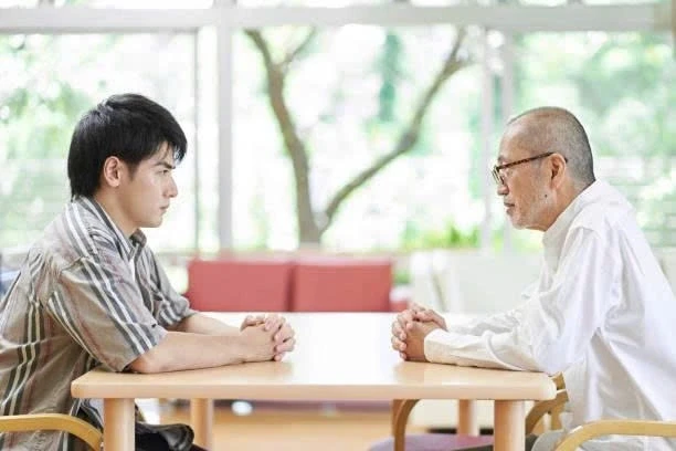 Biết con rể dây dưa tình cũ, bố vợ chỉ nói vài câu đã khiến tôi hối hận Biết con rể dây dưa tình cũ, bố vợ chỉ nói vài câu đã khiến tôi hối hận