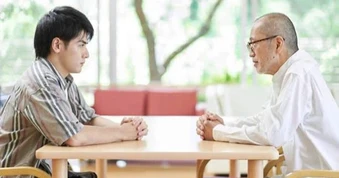 Biết con rể dây dưa tình cũ, bố vợ chỉ nói vài câu đã khiến tôi hối hận
